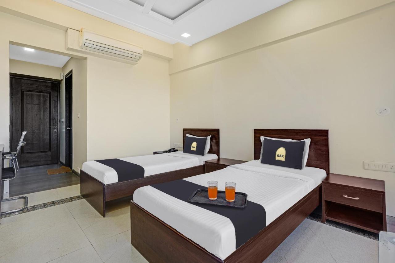 Townhouse Oak Hotel Rama Nashik Esterno foto