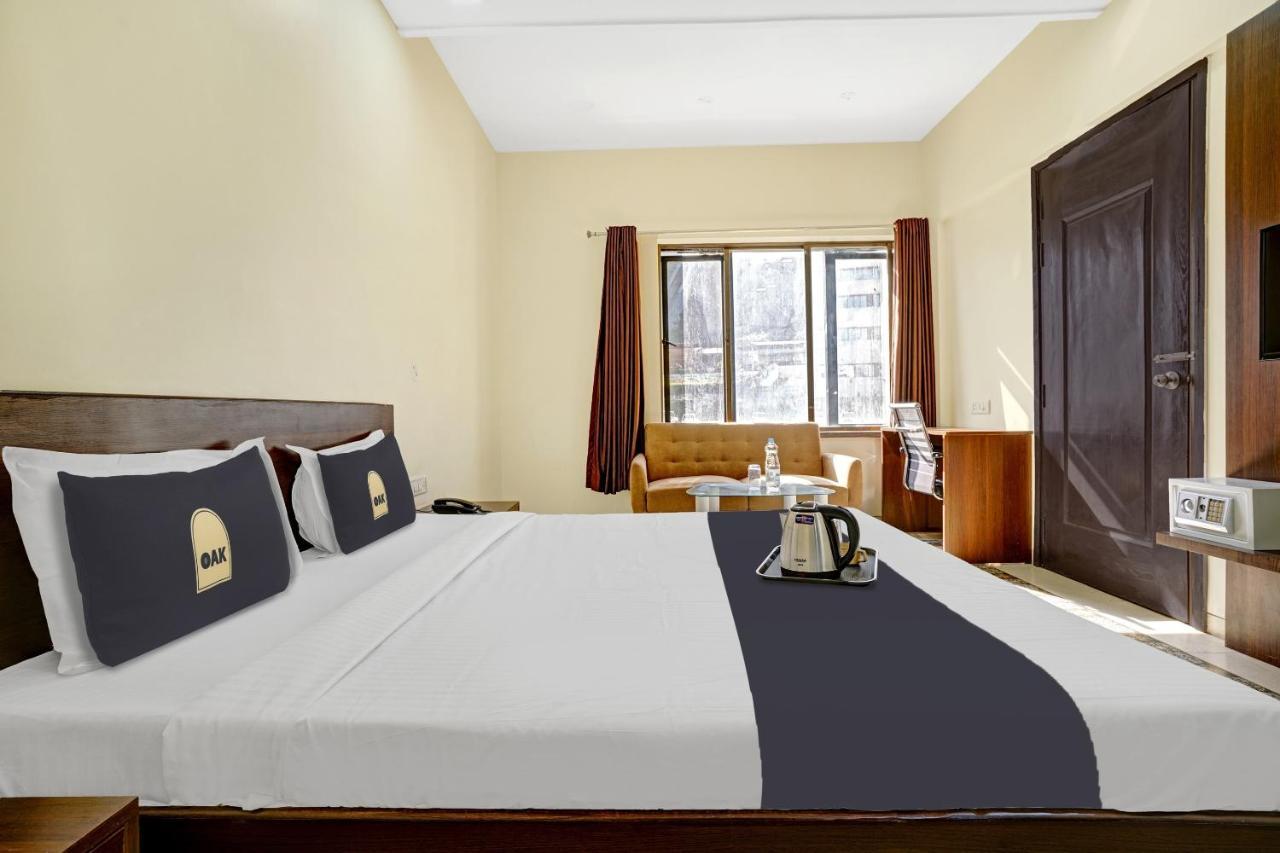 Townhouse Oak Hotel Rama Nashik Esterno foto