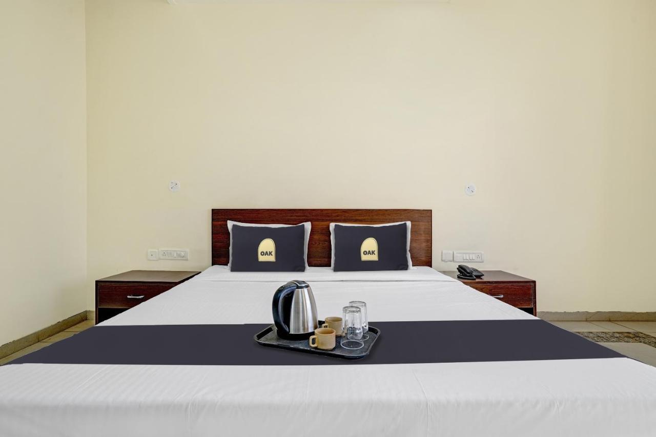 Townhouse Oak Hotel Rama Nashik Esterno foto